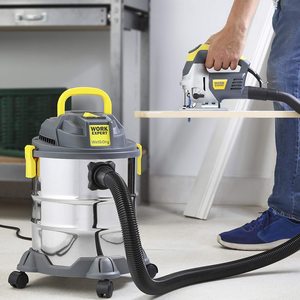 Work Expert Wet and Dry Vacuum Cleaner's power tool connection.